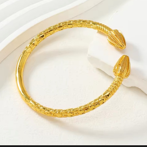One Caribbean 24k Fashion Bangle Arrow Pyramid Cocoa Pod West Indian Jamaican - Picture 2 of 3
